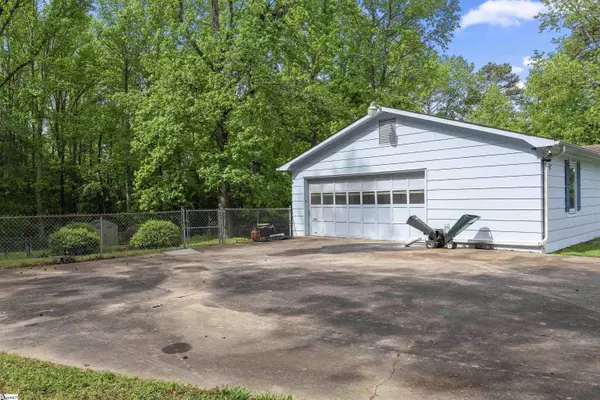 Inman, SC 29349,222 Mason Drive