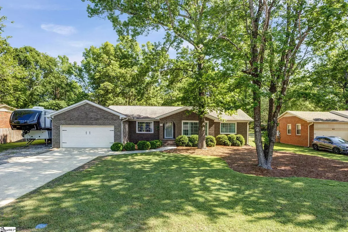 Simpsonville, SC 29681,407 Aster Drive