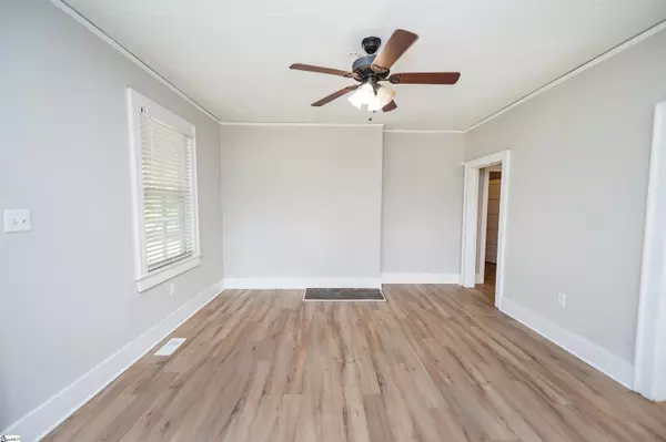 Spartanburg, SC 29303,14 Damson Street