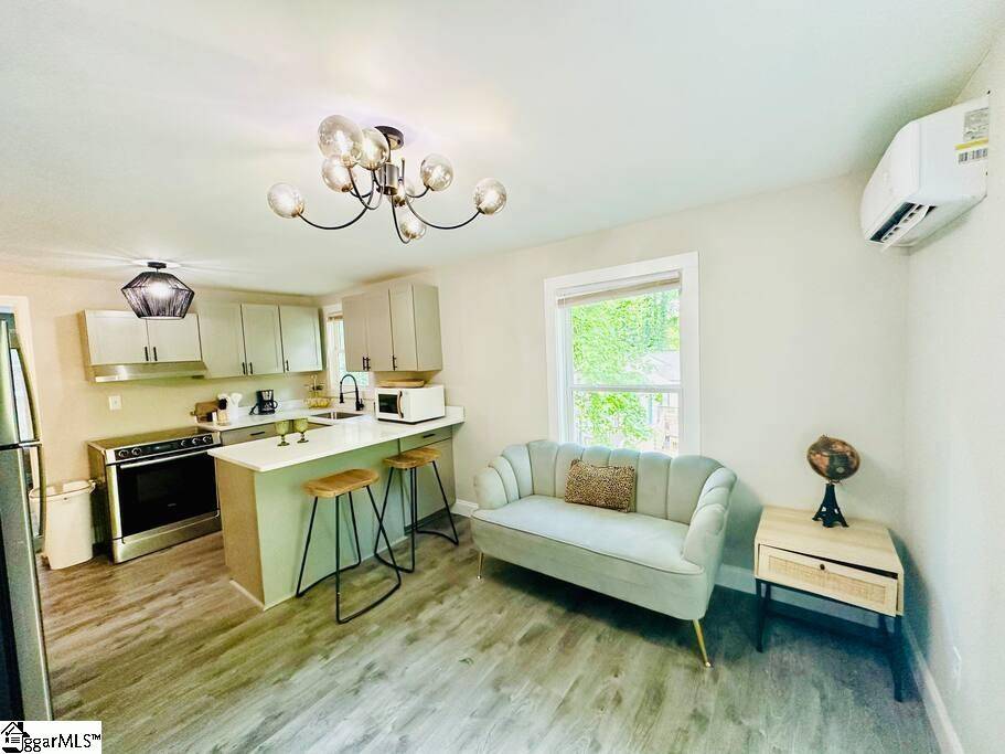 Greenville, SC 29617,1 A Christopher Street