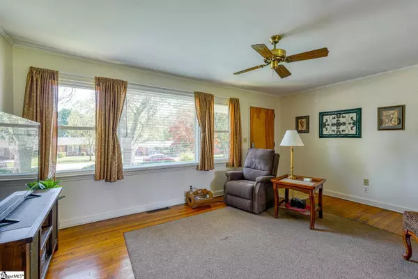 Greenville, SC 29617,4 Jonquil Lane