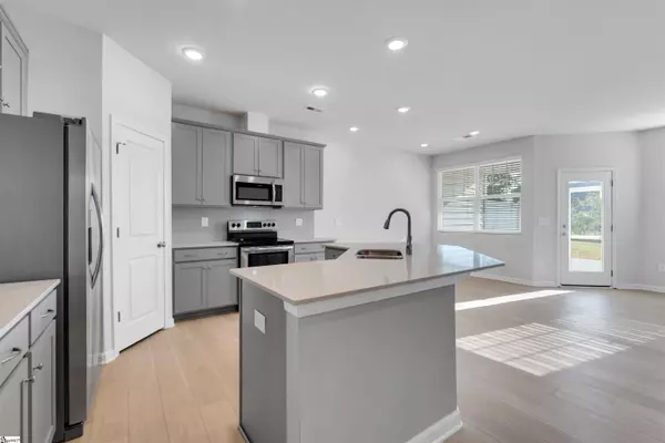 Easley, SC 29640,307 E Compass Way