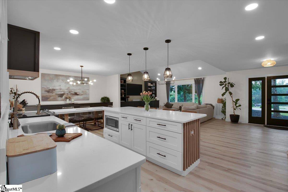 Greenville, SC 29609,612 Mountain Creek Road