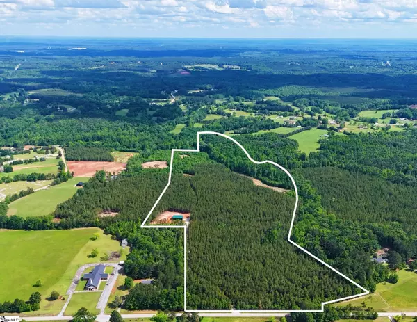 725 Old Shoals Junction Road, Donalds, SC 29638