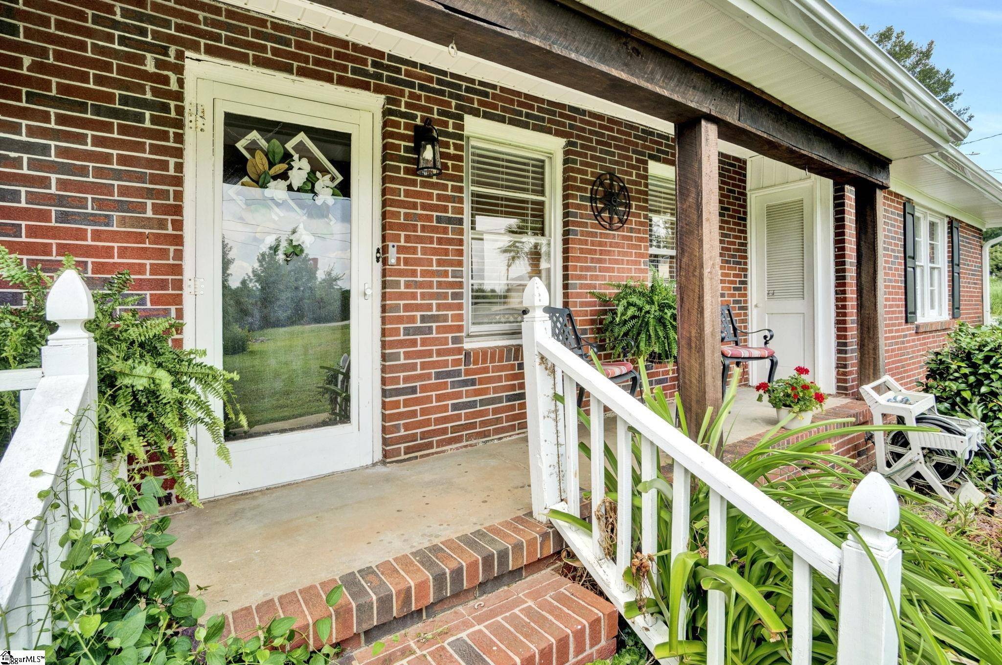 Simpsonville, SC 29681,214 Lakeview Terrace