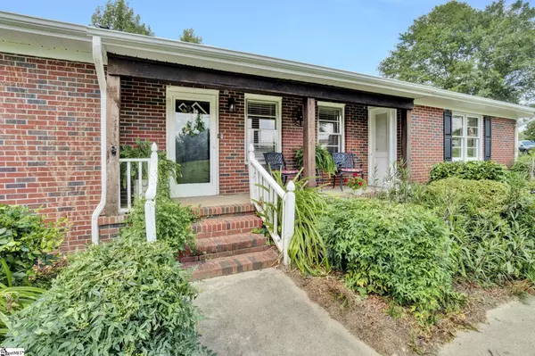 Simpsonville, SC 29681,214 Lakeview Terrace
