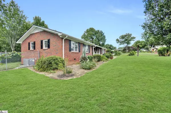 Simpsonville, SC 29681,214 Lakeview Terrace
