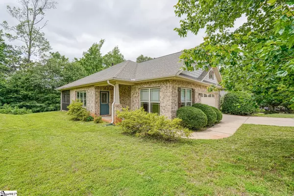 Roebuck, SC 29376,687 W Heatherstone Lane