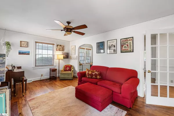 Greenville, SC 29609,121 Wilshire Drive