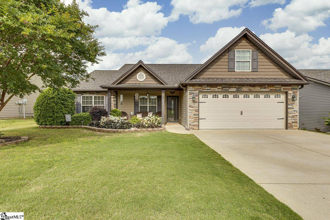 809 Dove Creek Court, Boiling Springs, SC 29316