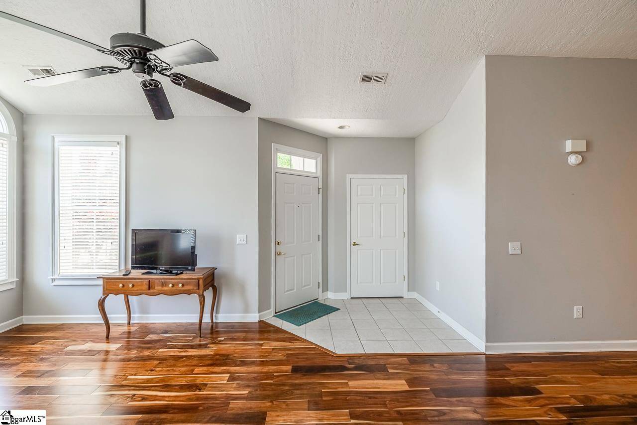 Simpsonville, SC 29681,122 Fudora Circle
