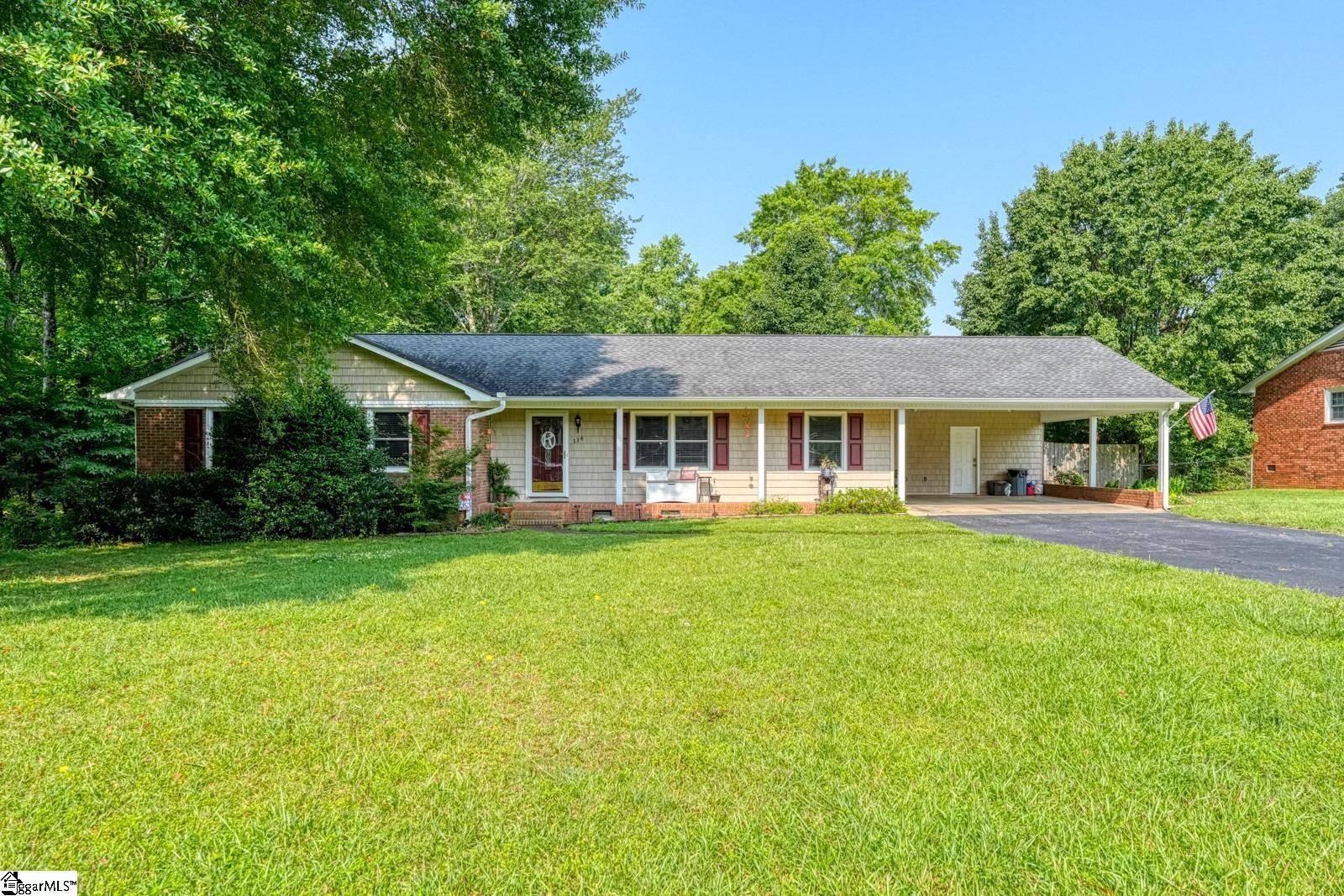 114 Cotswold Avenue, Moore, SC 29369