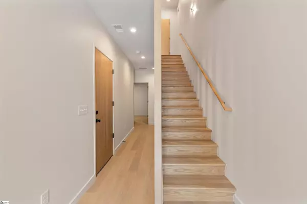 Greenville, SC 29609,18 Nordic Lane