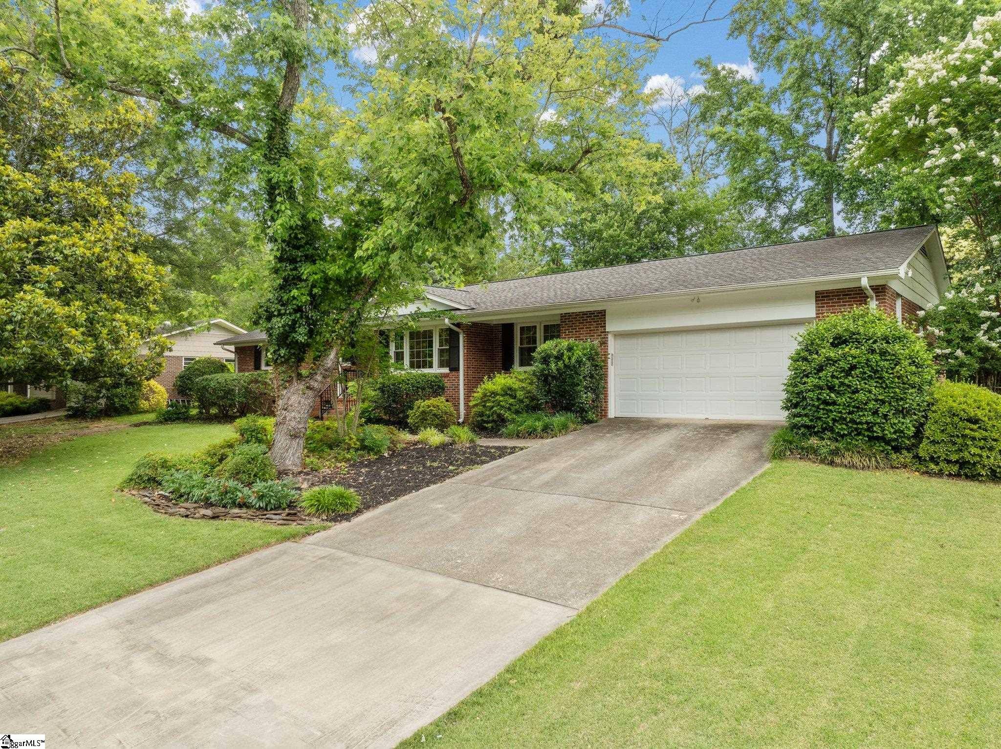 Greenville, SC 29607,211 Crepe Myrtle Court