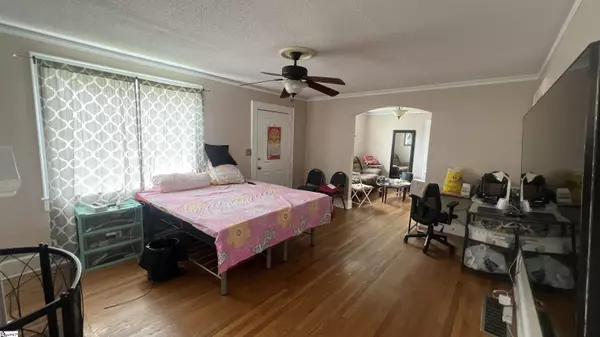 Greenville, SC 29609,411 E Blue Ridge Drive