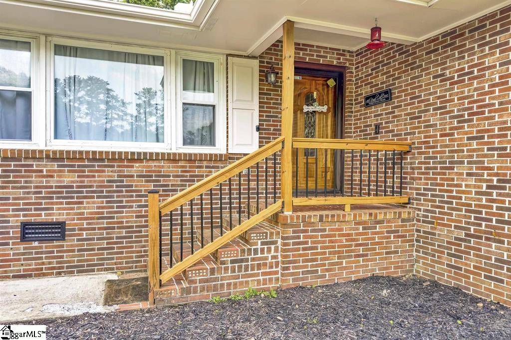 Spartanburg, SC 29302,469 Royal Oak Drive
