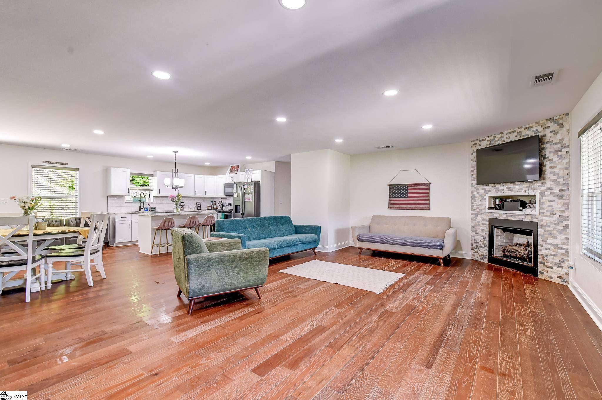Landrum, SC 29356,115 Albert Street