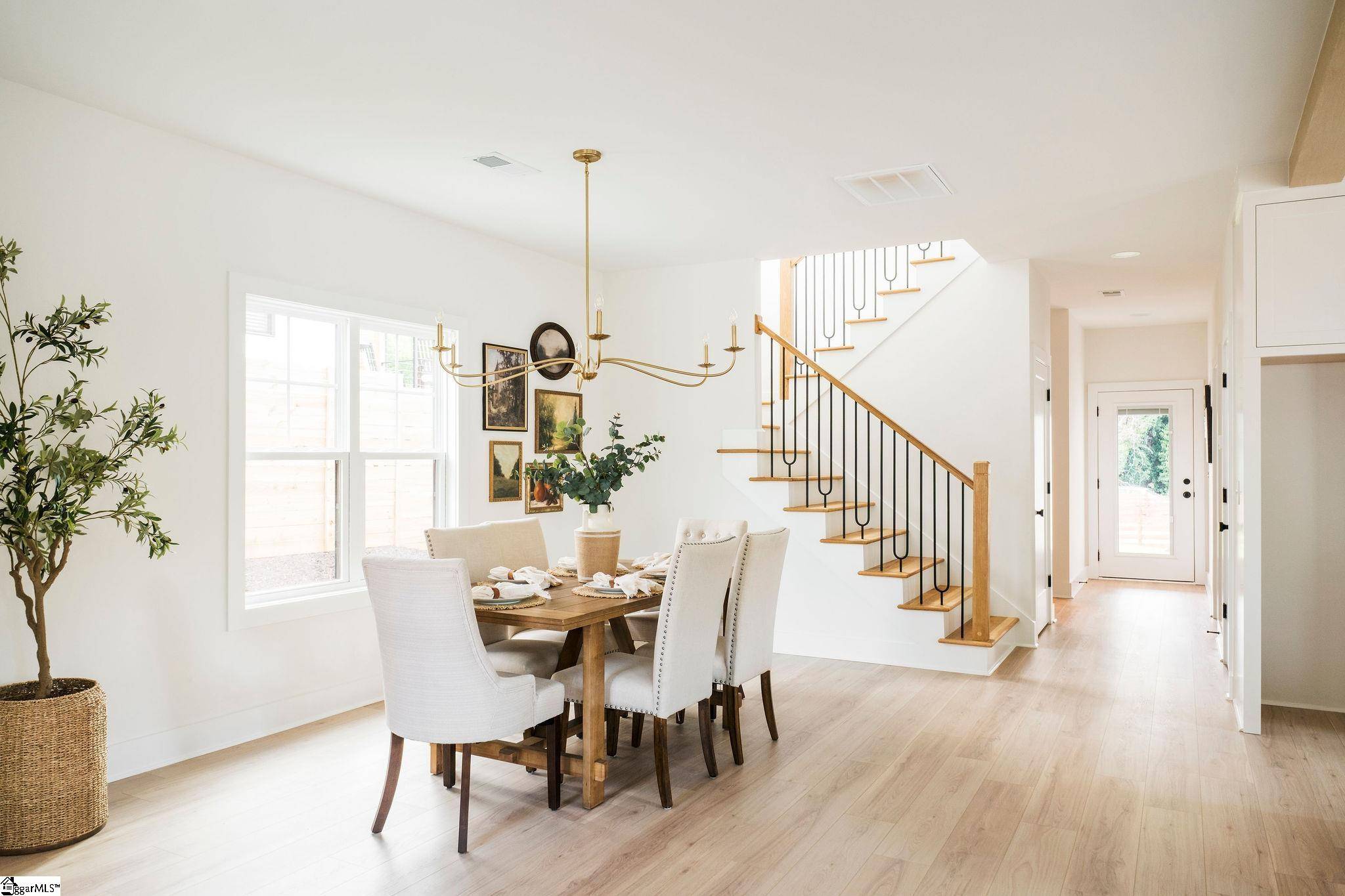 Greenville, SC 29601,5 Martin Row