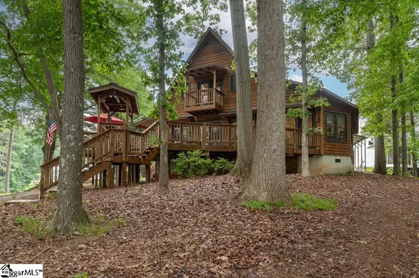 227 E Clearwater Shores Road, Fair Play, SC 29643