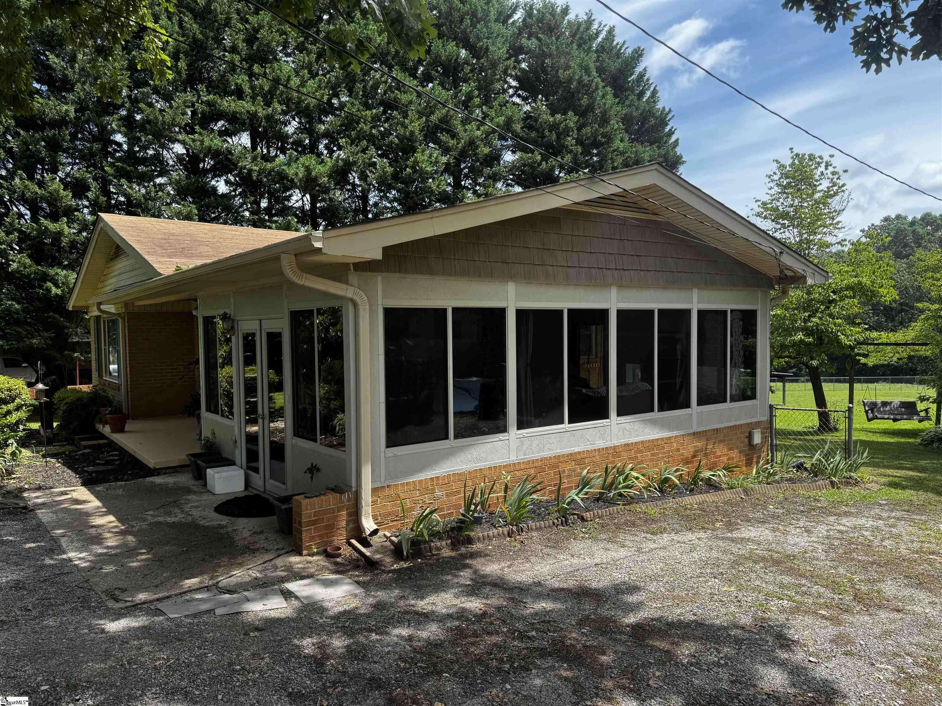 Taylors, SC 29687,228 Styles Road