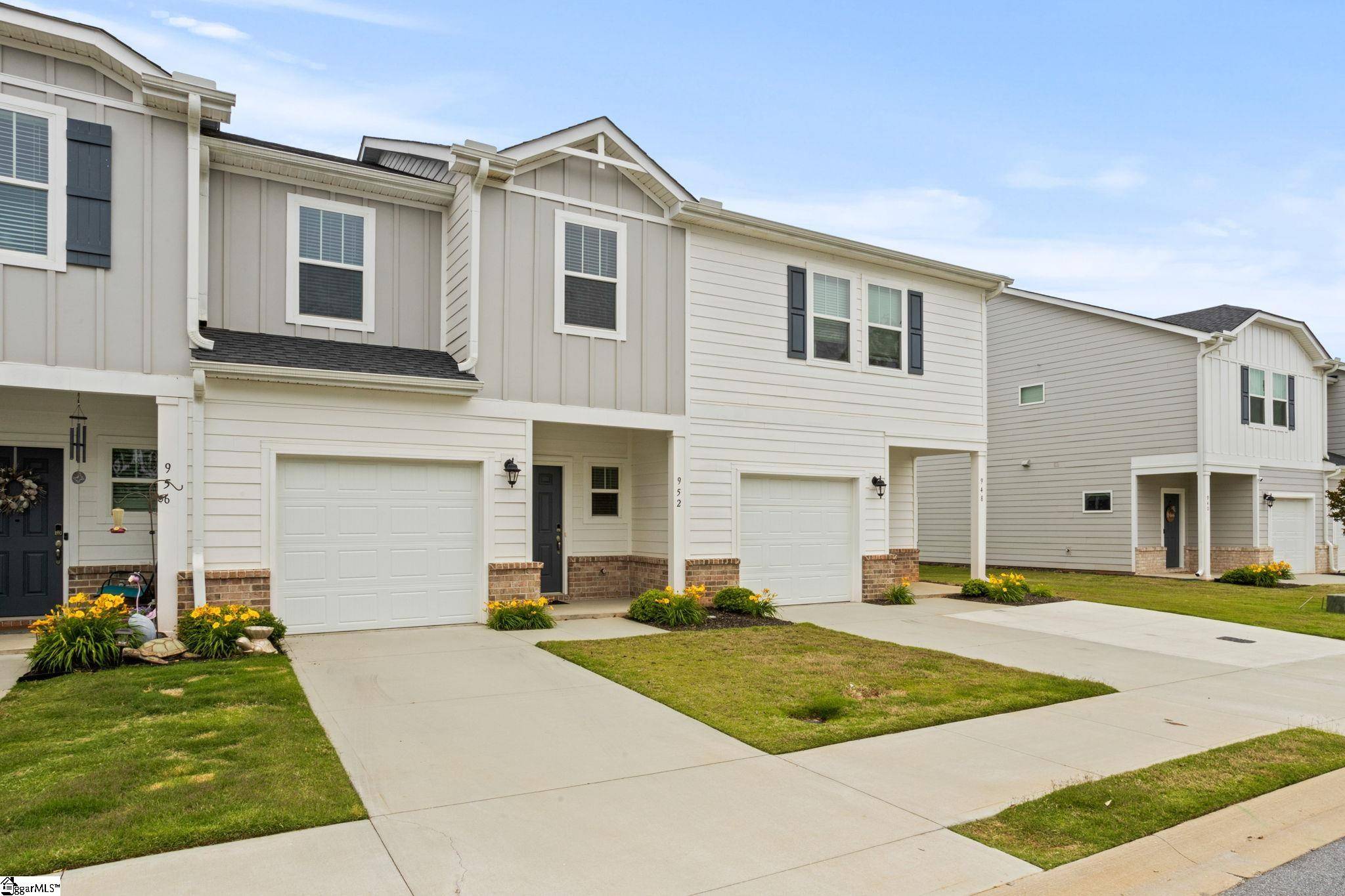 Greer, SC 29651,952 Yarn Way