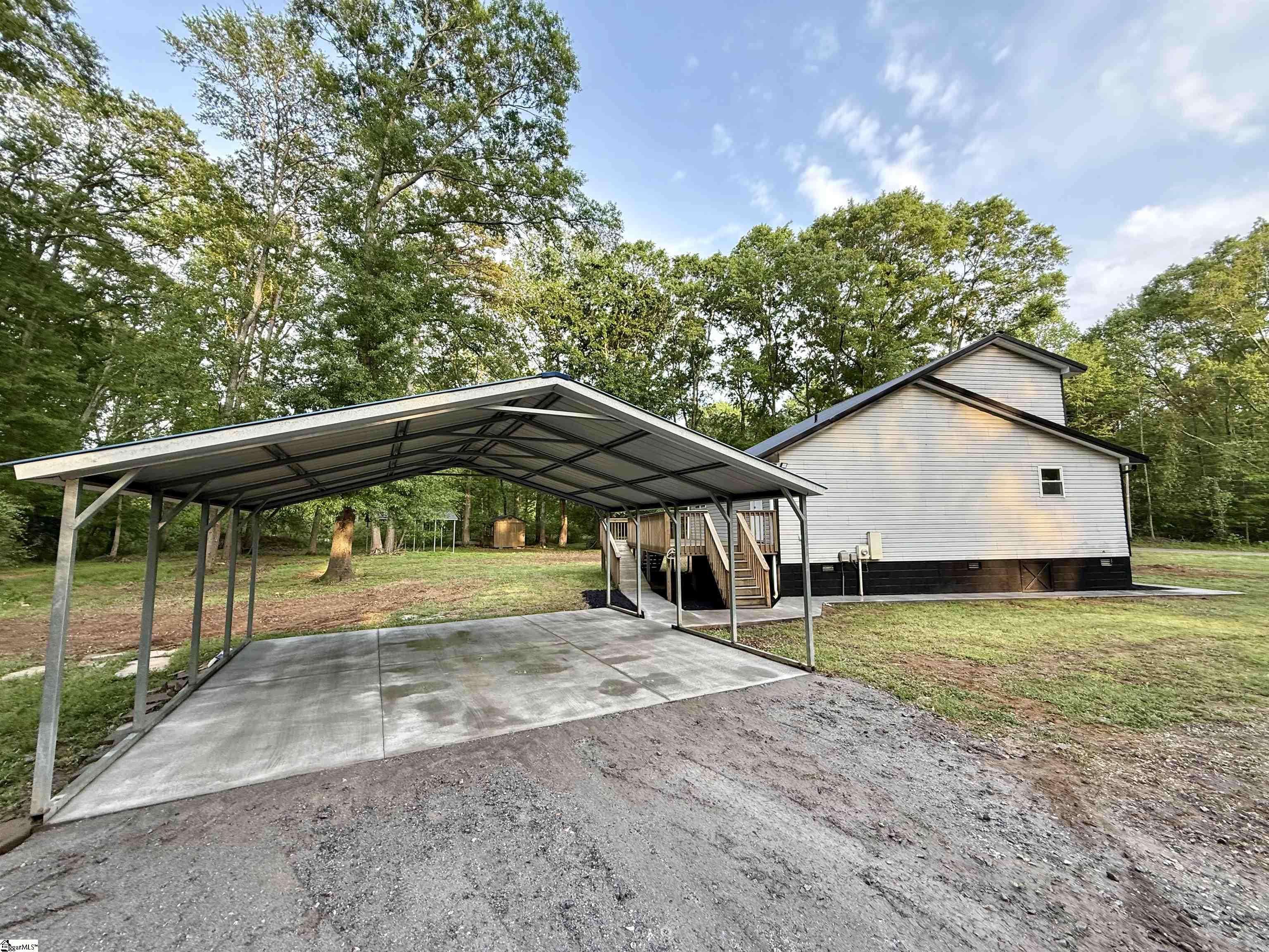 Woodruff, SC 29388-8604,202 Randolph Court