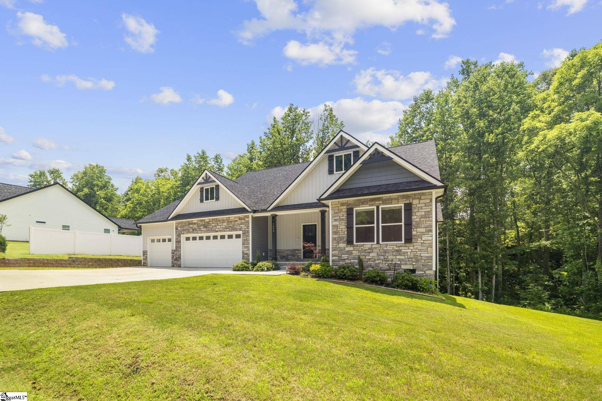 Inman, SC 29364,1695 Hickory Nut Road