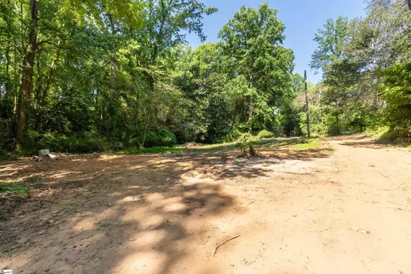 7004 Mountain View Road, Taylors, SC 29687
