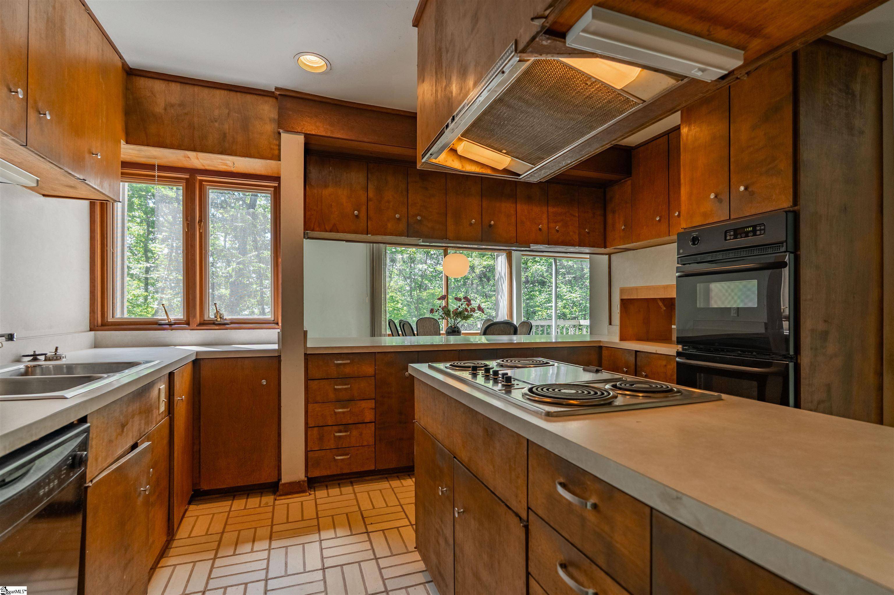 Greenville, SC 29609,401 Audubon Road