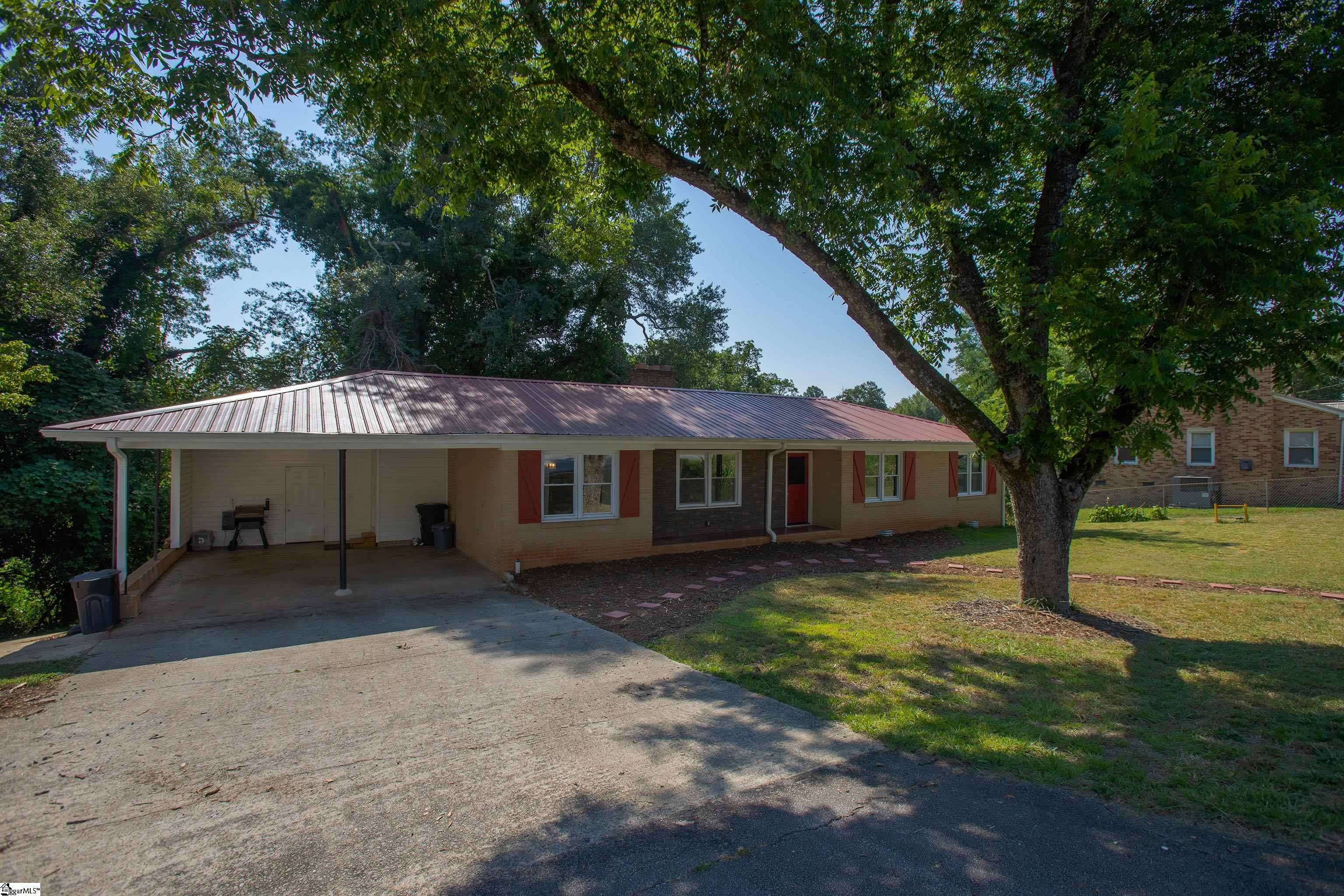 34 Pickens Drive, Liberty, SC 29657-1131