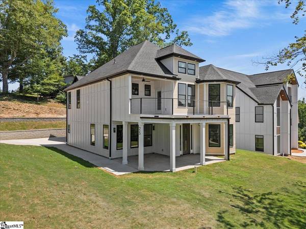 25 Harbor Drive, Greenville, SC 29611