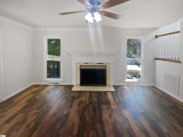 Simpsonville, SC 29681,712 Spring Lake Loop