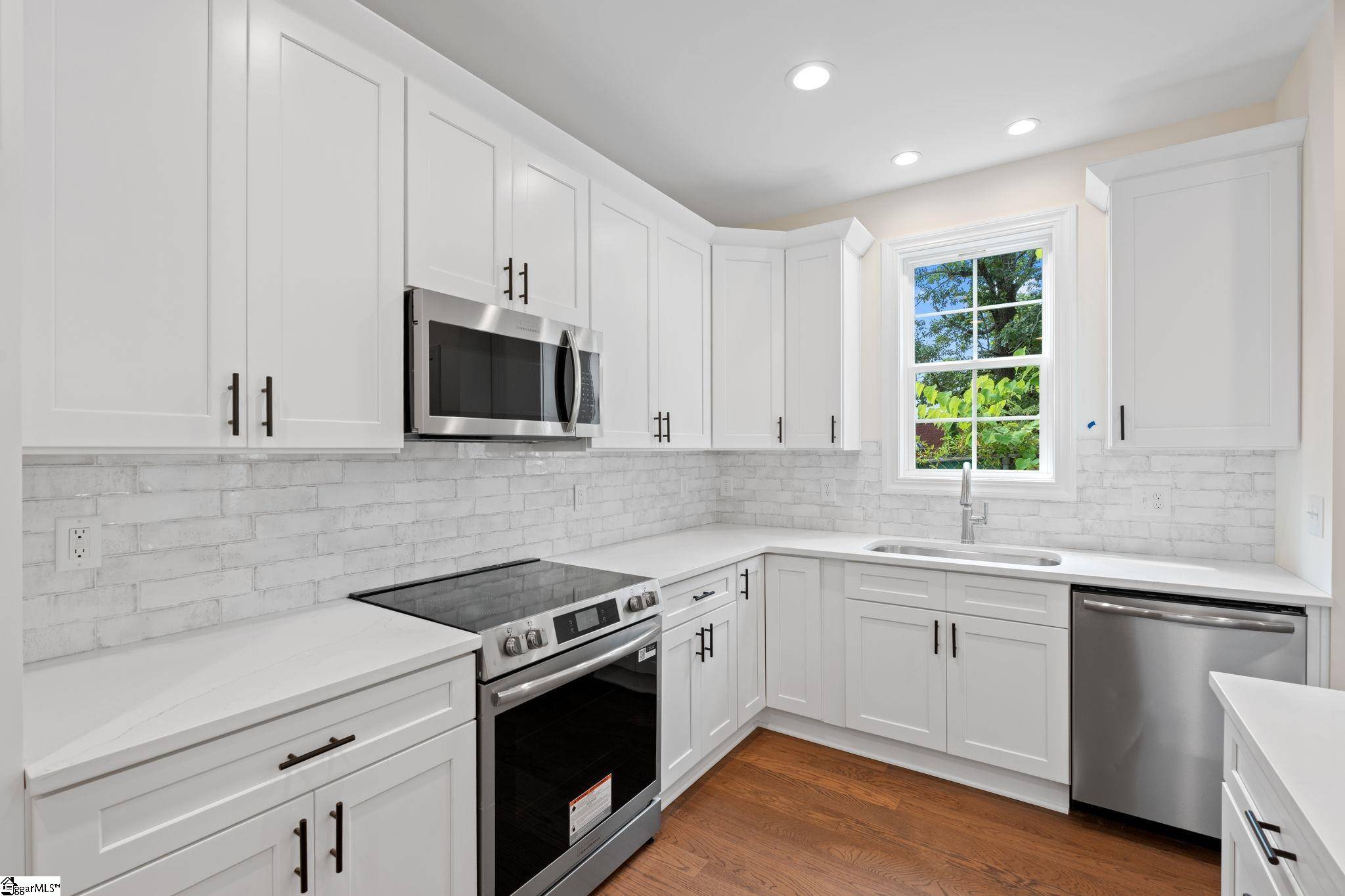Greer, SC 29651,711 A N Main Street