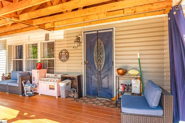Inman, SC 29349,432 Lake Road