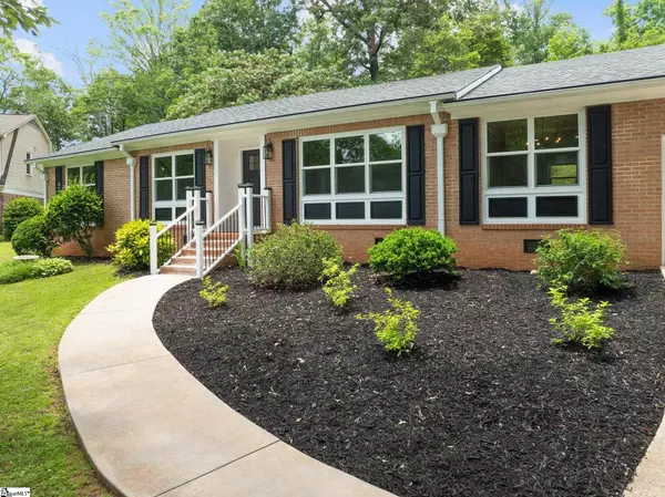 Taylors, SC 29687,12 Burlwood Court