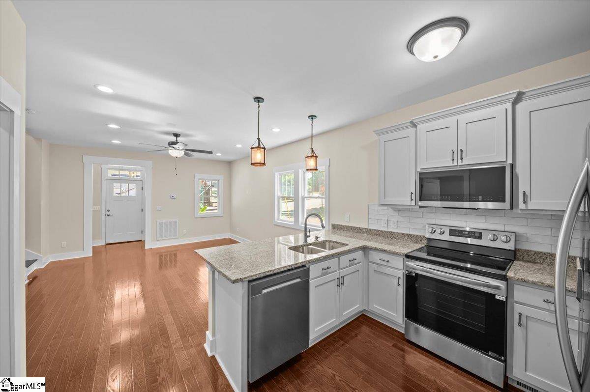 Greenville, SC 29601,913 Dunbar Street