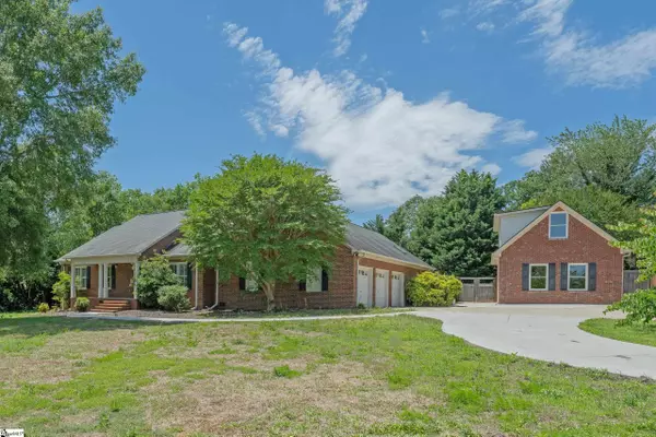 322 N Rutherford Road, Greer, SC 29651