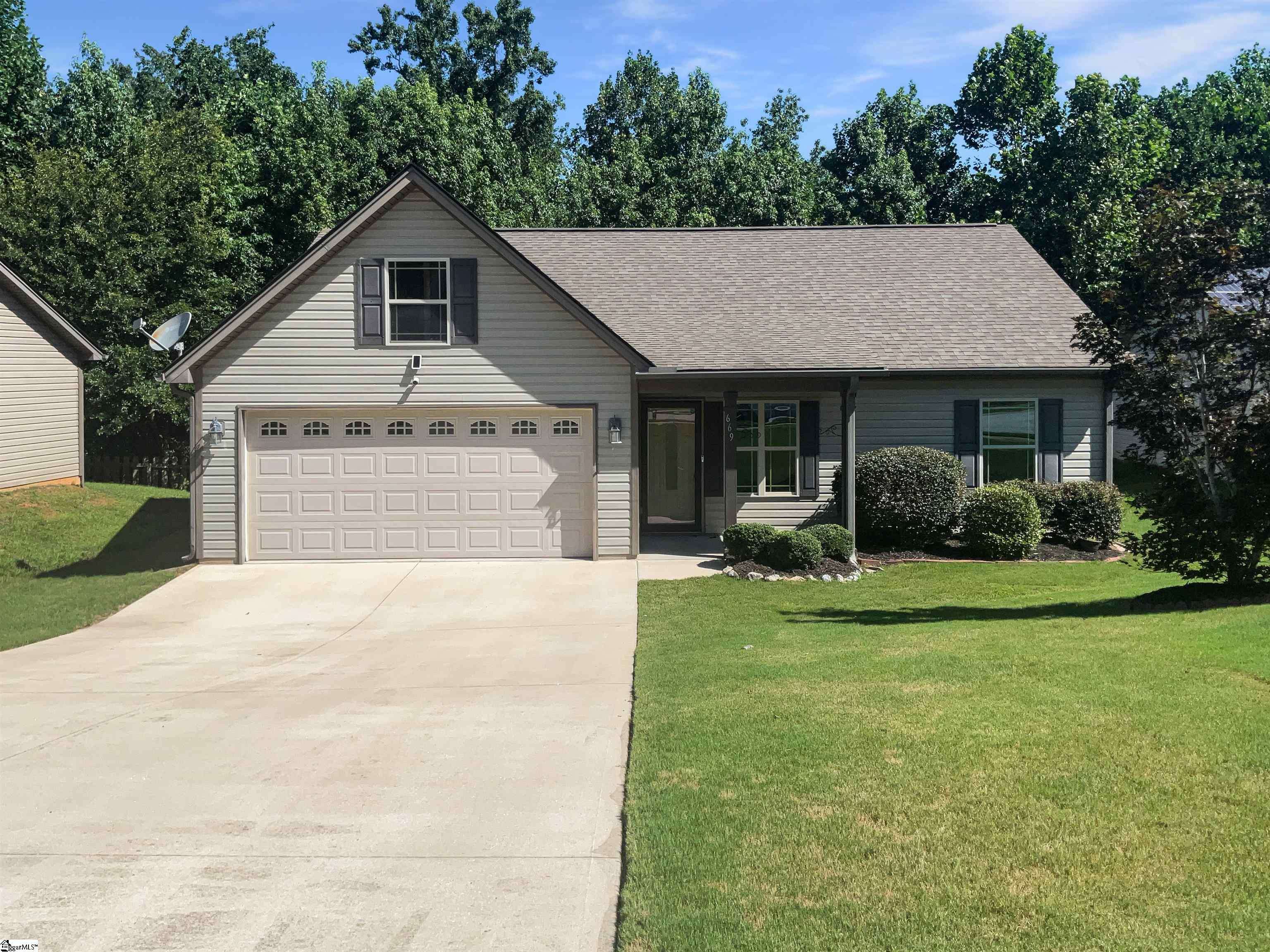 669 Chastine Drive, Spartanburg, SC 29301