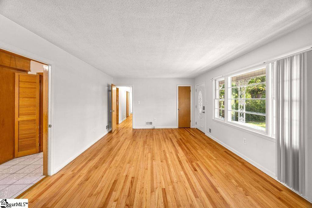 Spartanburg, SC 29301,307 Pine Lake Court