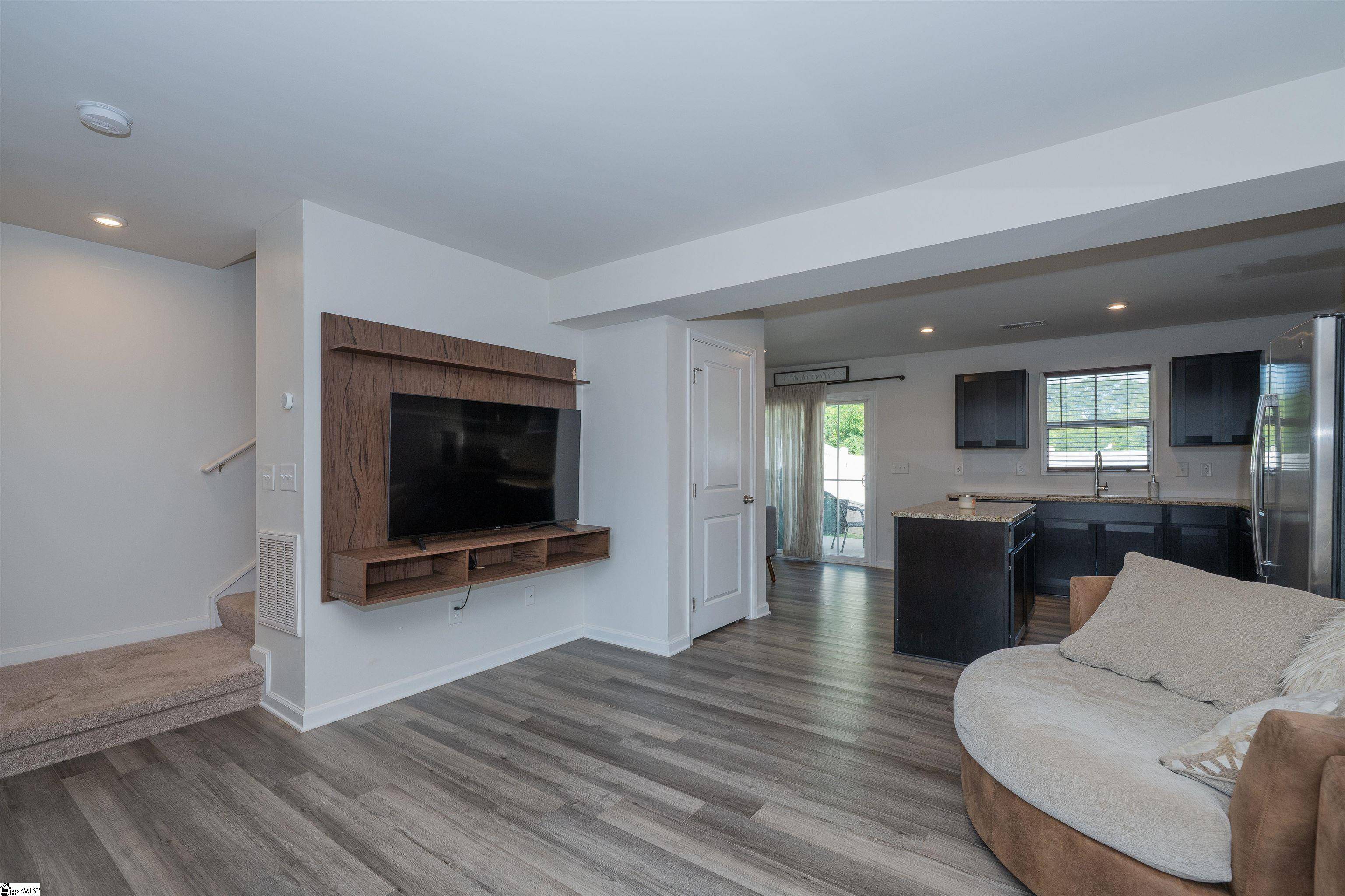 Greenville, SC 29617,527 Hampton Townes Drive