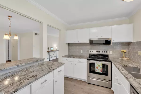Greenville, SC 29601,925 Cleveland Street