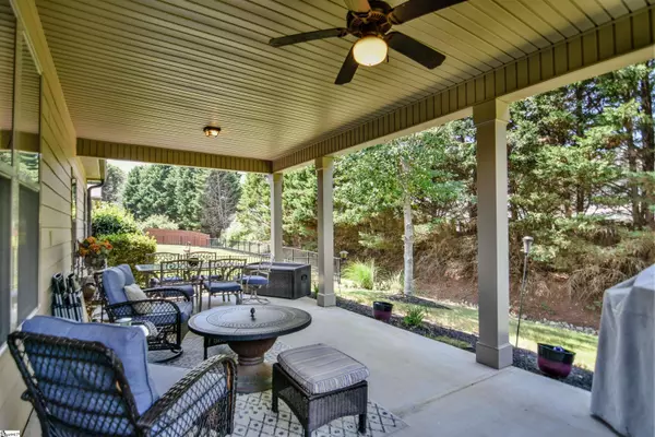 Simpsonville, SC 29680-7827,123 Kettle Oak Way