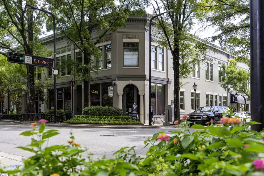 102 N Main Street, Greenville, SC 29601