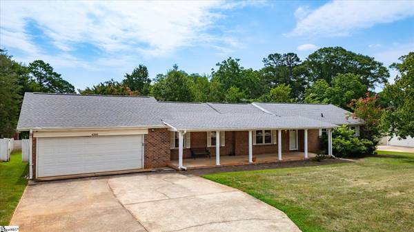 4208 Old Buncombe Road, Greenville, SC 29617-7522