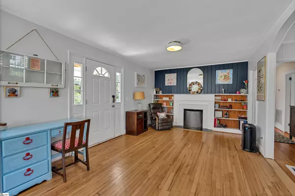 Greenville, SC 29607,11 Princeton Avenue
