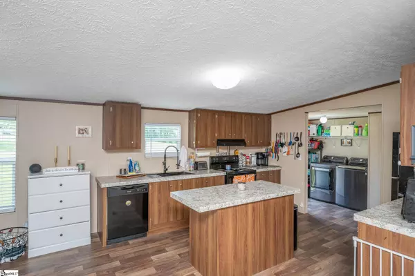Piedmont, SC 29673,827A Elrod Road