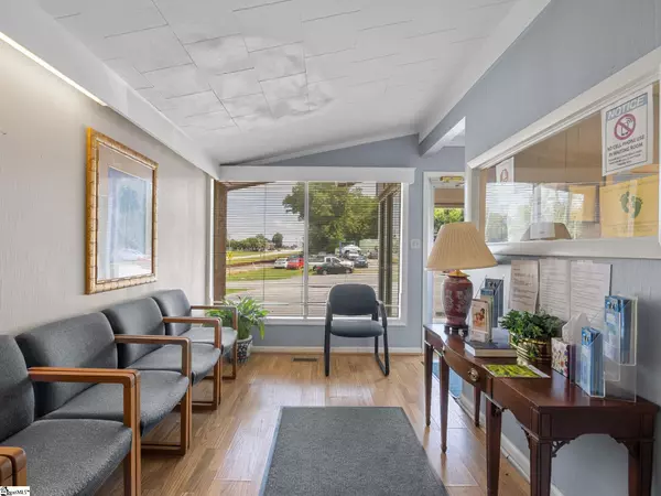 Gaffney, SC 29340,111 W Rutledge Avenue