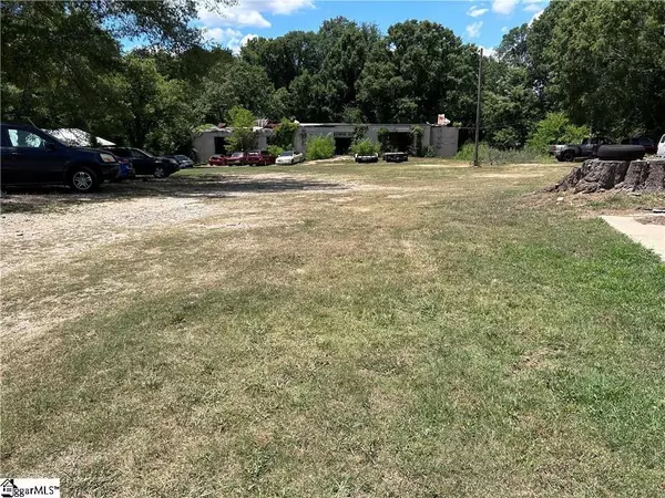 1518 S Murray Avenue, Anderson, SC 29624