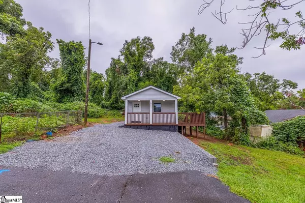 Laurens, SC 29360,611 Hunters Court