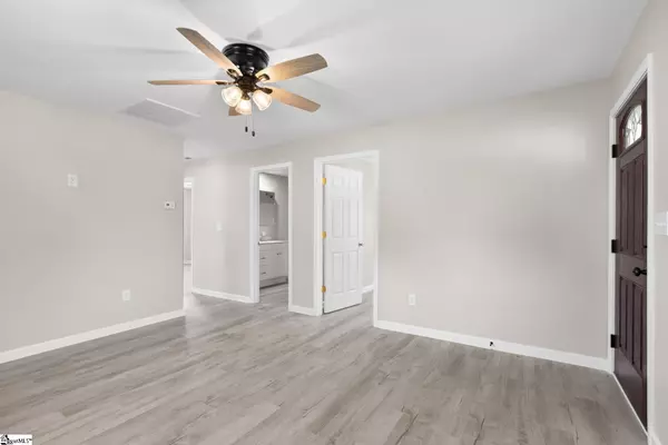 Laurens, SC 29360,806 Watts Avenue